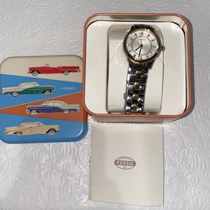 Fossil two tone watch. Already has battery